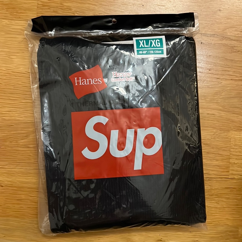 New Supreme thermal crewneck black size XL